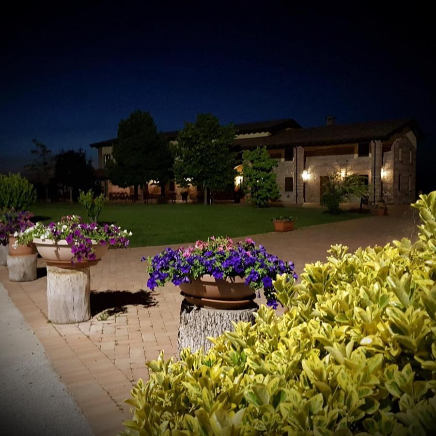 Agriturismo Ama Vigolzone Luaran gambar